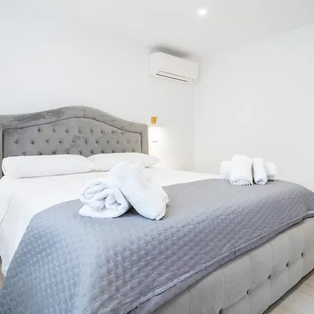 The Onames Flowers Apartment Reitani