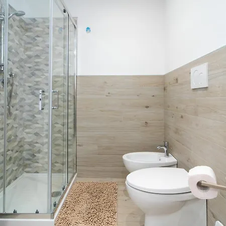 The Onames Flowers Apartment Reitani